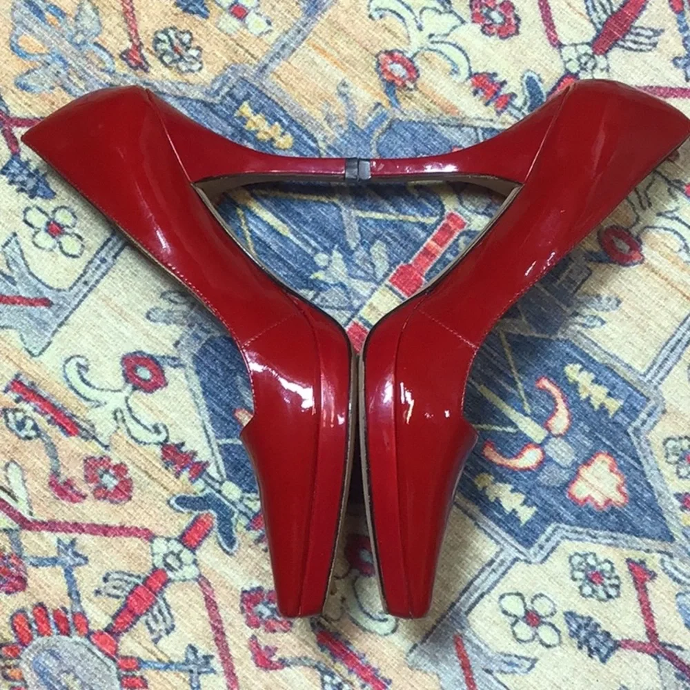 ♥️ Tahari Colby Red Patent Leather Point Toe Platform Heels Sz.8 - Picture 5 of 11